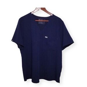 Figs Catarina One Pocket Scrub Top in Navy Size XXL.